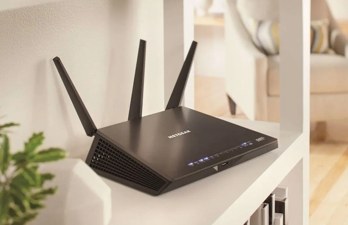 مودم ADSL با سه آنتن خارجی در منزل