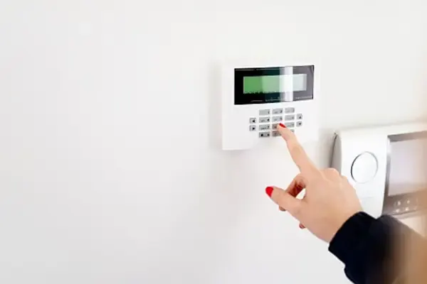 نصب و استفاده از دزدگیر اماکن در منزل